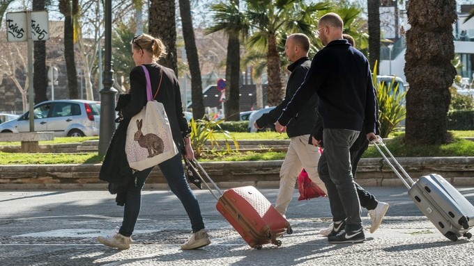 Turistas en el centro de Palma de Mallorca. EFE/Archivo