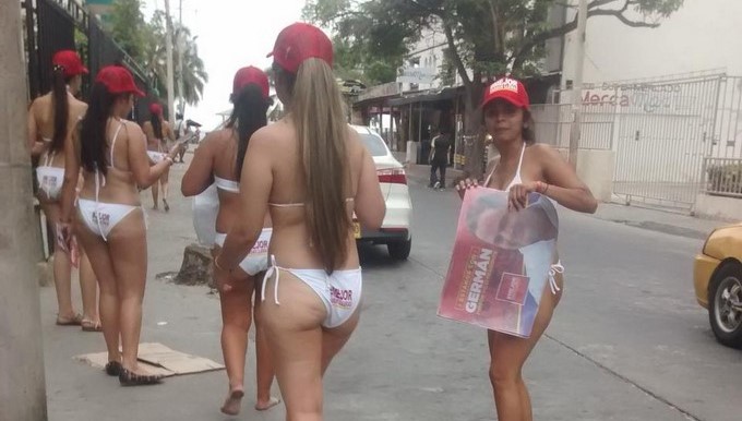 Múltiples reacciones en el entorno político a supuesta estrategia de Vargas Lleras con mujeres en vestido de baño