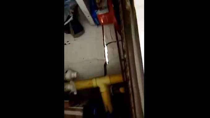 Fuertes lluvias causaron grietas en varias viviendas de Andalucía - La Francia