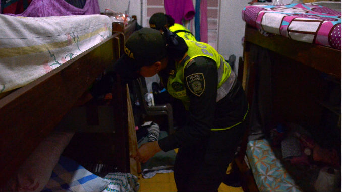 VIDEO y FOTOS: En medio de registro a la cárcel de Envigado policía halló elementos no permitidos 3 Allanamiento_carcel_1
