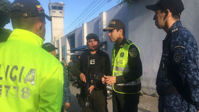 Allanamiento_carcel_Bucaramanga_3