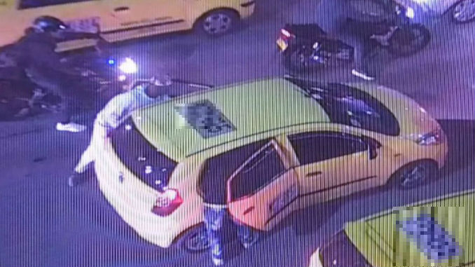 FOTOS: Atracaron a los pasajeros de un taxi en el Centro de Medellín y capturaron a uno de ellos 1 Capturado_Candelaria_3