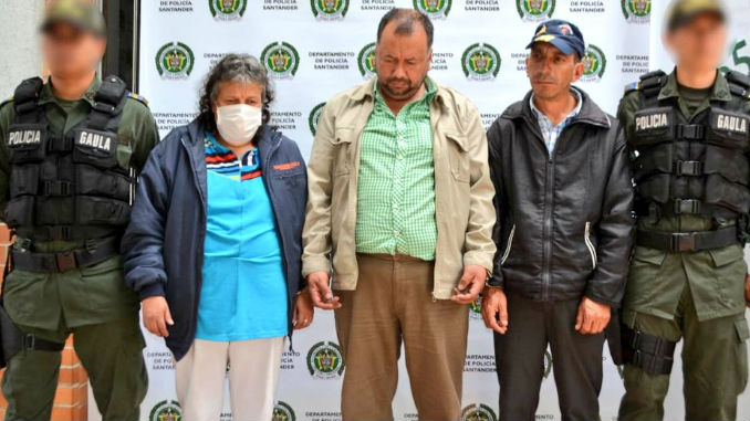 Extorsionistas_Brujos