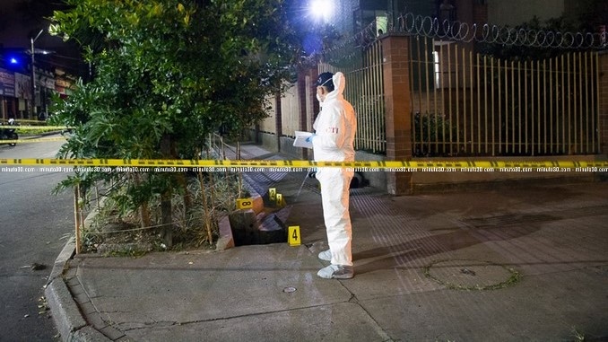 FOTOS: Caminaba con dos hombres por Villa Nueva y uno de ellos desenfundó un arma de fuego y le causó la muerte 8 Homicidio_Villa_Nueva_4.jpg