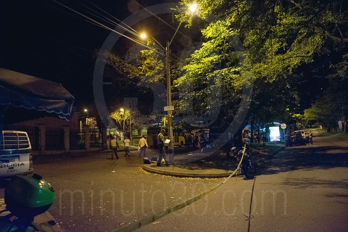 FOTOS: Un joven fue asesinado a tiros en el barrio Santa Rosa de Lima 8 Muerto Santa Rosa de Lima Comuna 13 7