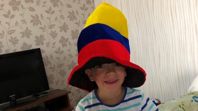 Polacos, agradecidos con colombianos que intentaron calmar llanto de un niño