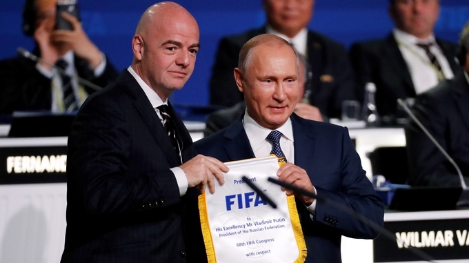 Putin proclama que el fútbol está al margen de la política