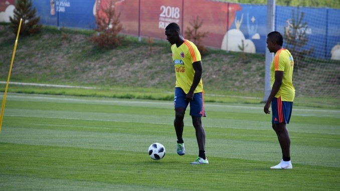Colombia, expectante por James, entrenó enfocado en Inglaterra 3 Zapata Izquierdo Copiar