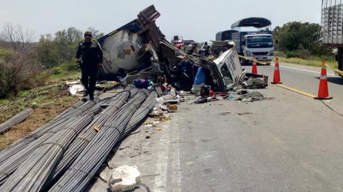 Accidente en la Troncal del Caribe,