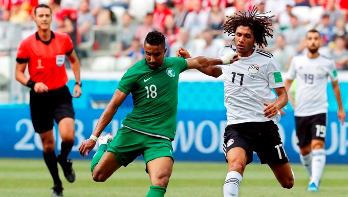 Arabia Saudí gana Egipto en el descuento y ensombrece el récord de El Hedary