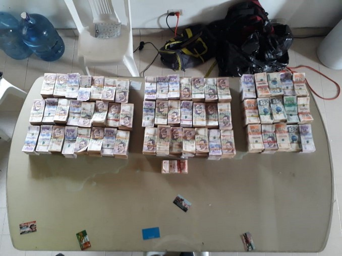 Aseguraron a conductor de tractocamión que transportaba más de mil millones de pesos