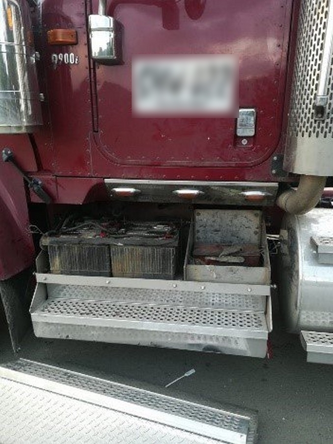 Aseguraron a conductor de tractocamión que transportaba más de mil millones de pesos