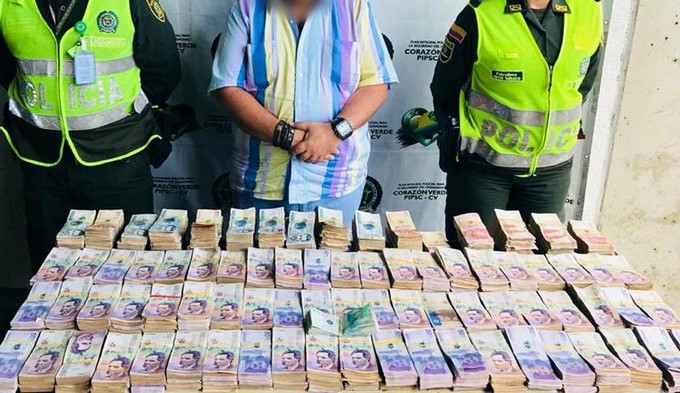 FOTO: ¡Qué "platal"! Lo capturaron con 900 millones de pesos en efectivo 2 capturado 2