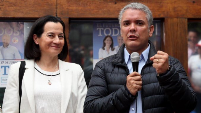 La exsecuestrada de las FARC Clara Rojas apoyará la candidatura de Iván Duque