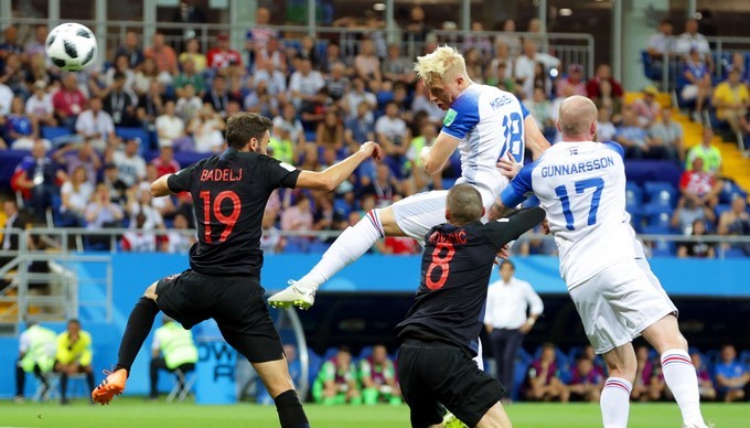 1-2. Croacia pasa con 9 de 9, Islandia adiós con honor