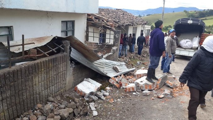 Daños tras sismo en el volcán Galeras