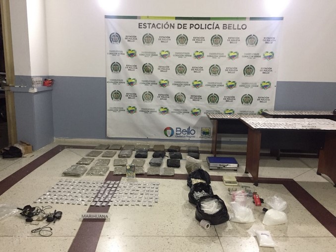 FOTOS: Con incautación de droga y munición, autoridades desmantelaron una plaza de vicio en Bello 3 Con incautación de droga y munición, autoridades desmantelaron una plaza de vicio en Bello