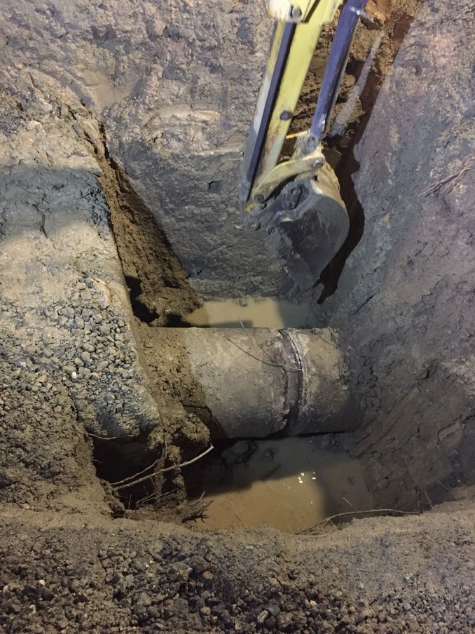 Debido a una fuga en la red hay interrupción del servicio de acueducto en sectores de Medellín y Bello