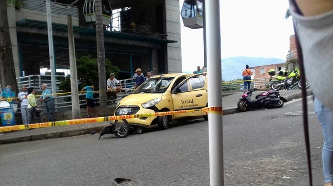 EN FOTOS Y VIDEO: Se iba a robar un taxi en Andalucía, terminó en un accidente y capturado 5 ladron de taxi 4