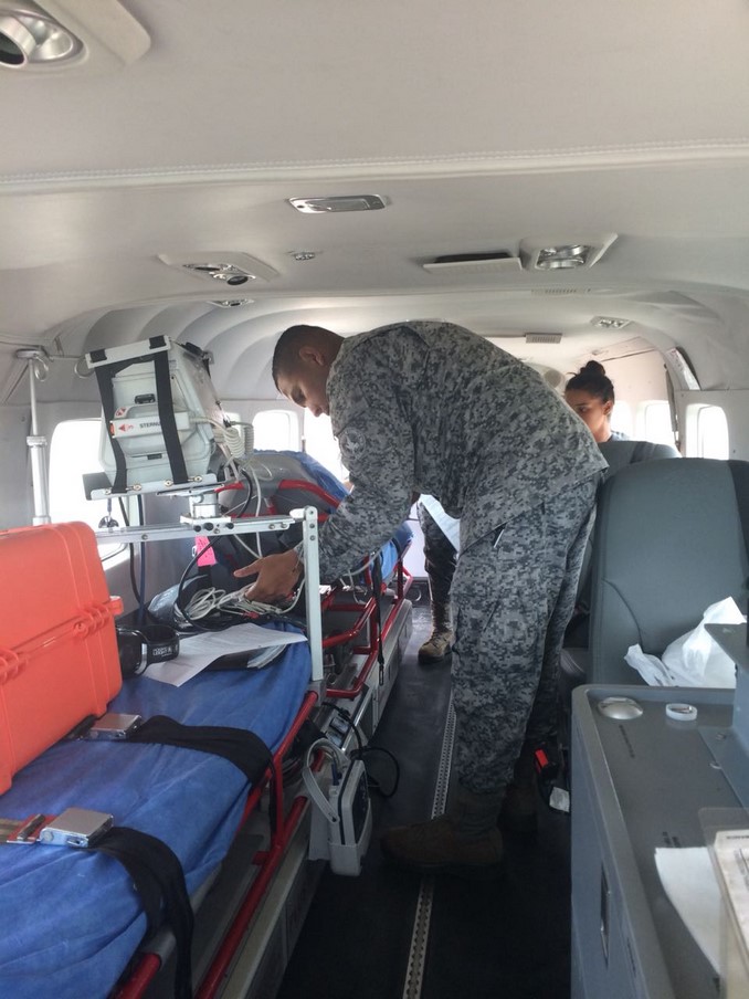 Fuerza Aérea trasladó desde Carepa a niño de 5 años que padecía apendicitis