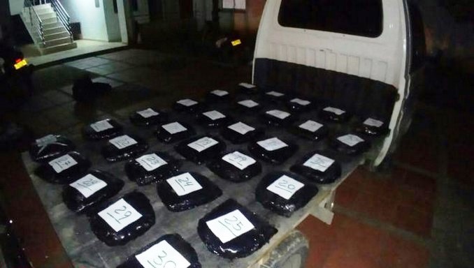 Capturaron a pareja que transportaba base de coca en un vehículo en Putumayo