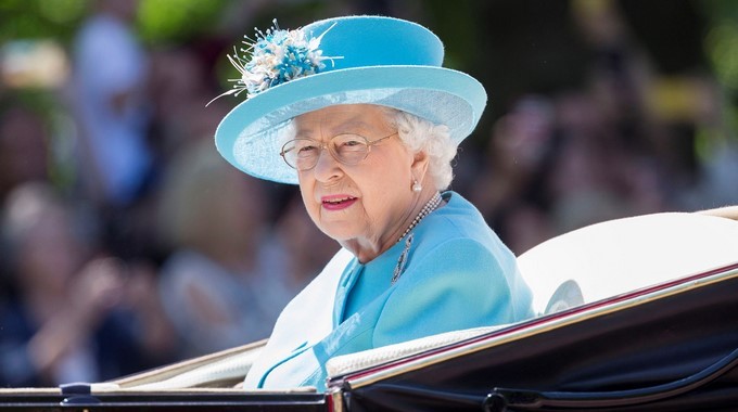Britiain's Queen Elizabeth II is seeing in a carriage during the Trooping of the Colour, Queen's 92th birthday parade outside Buckingham Palace in London, Britain, 09 June 2018. EFE