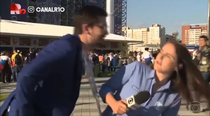 VIDEO: Reportera responde ante acoso de un hincha en el Mundial