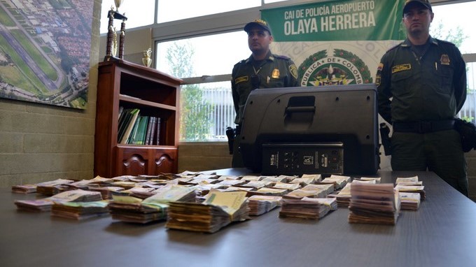 En el interior de un parlante encontraron más de 260 millones de pesos en efectivo 6 DINERO ENCONTRADO EN BAFLE 6
