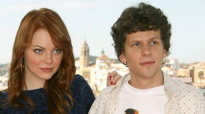 Fotografía tomada en octubre de 2009 en la que se registró a los actores estadounidenses Emma Stone (i) y Jesse Eisenberg (d), quienes actuarán en el filme Zombieland 2, secuela de la película homónima que protagonizaron en 2009. EFEArchivo