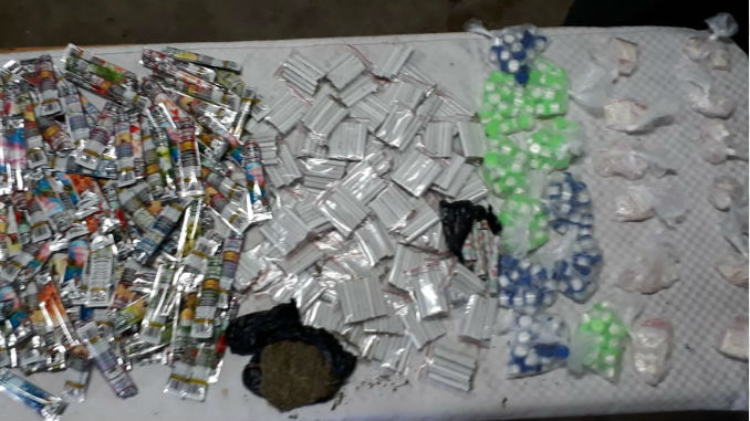 Fotos: A "Carlitos" lo cogieron en "El Barrio" con marihuana, Éxtasis y base de coca 3 Estupefacientes_droga