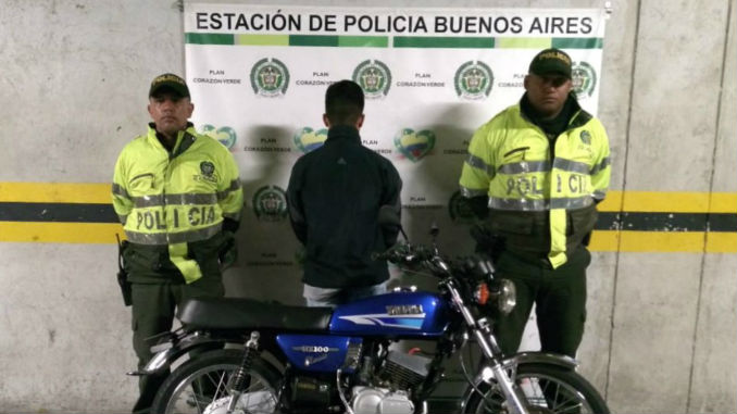 Pretendía escapar con una moto robada pero fue capturado 1 Moto_Robada