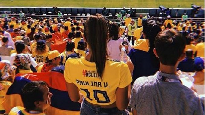 El árbitro del partido entre Colombia e Inglaterra “le sacó la piedra” a Paulina Vega
