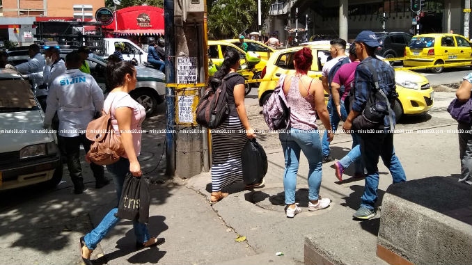 FOTOS y VIDEOS: Tres hombres serían los responsables de incendiar el bus en Calansanz 18 Taxi_Bus_1