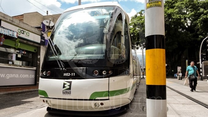 EN FOTOS: Volaron explosivo en un cajero en Ayacucho 2 ayacucho tranvia 1