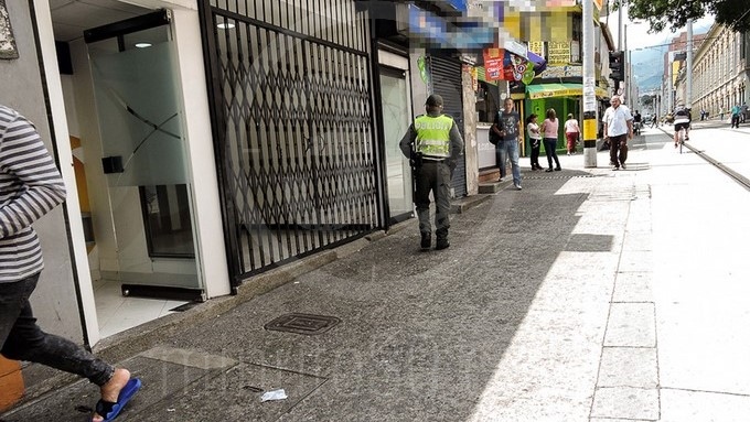 EN FOTOS: Volaron explosivo en un cajero en Ayacucho 5 explosion cajero 6