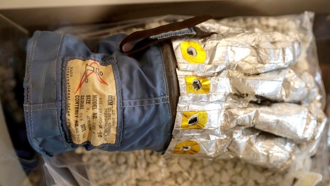 guante del traje espacial A6L Apolo 11 Copiar