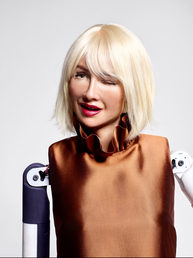 Sophia cree que los robots y los humanos pueden ser socios "increíbles" 2 robot sophia Copiar