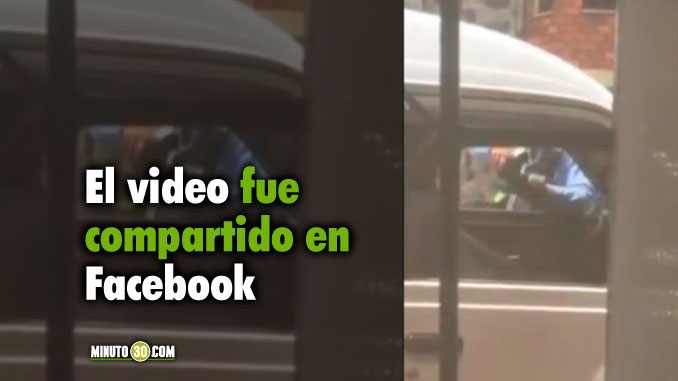 Denuncian supuesto soborno por parte de agente de tránsito en el sur del Valle de Aburrá