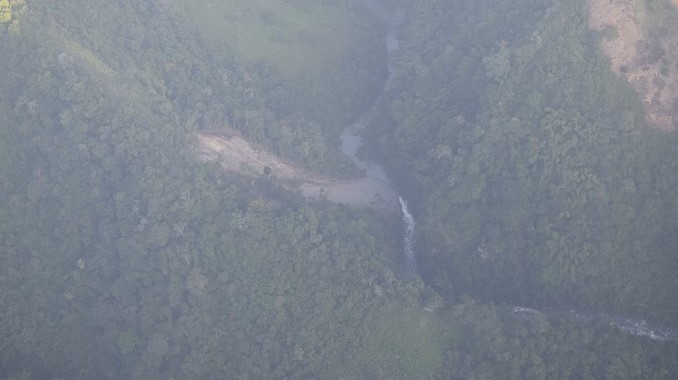 Fuerza Aérea realizó sobrevuelo para verificar estado del río Azufrado en Villahermosa, Tolima