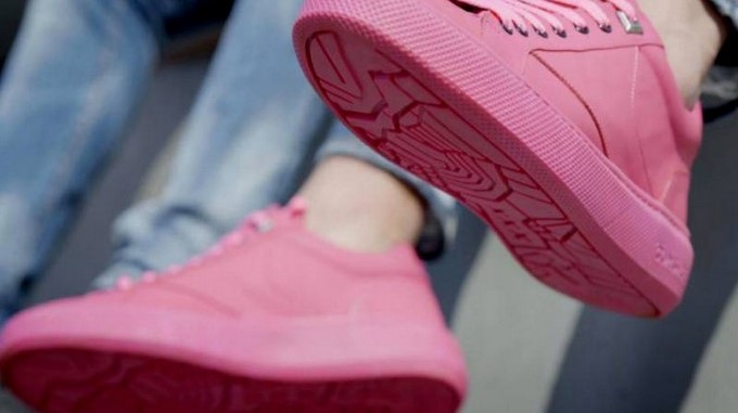 EN VIDEO: Crean los primeros zapatos con chicles “mascados”