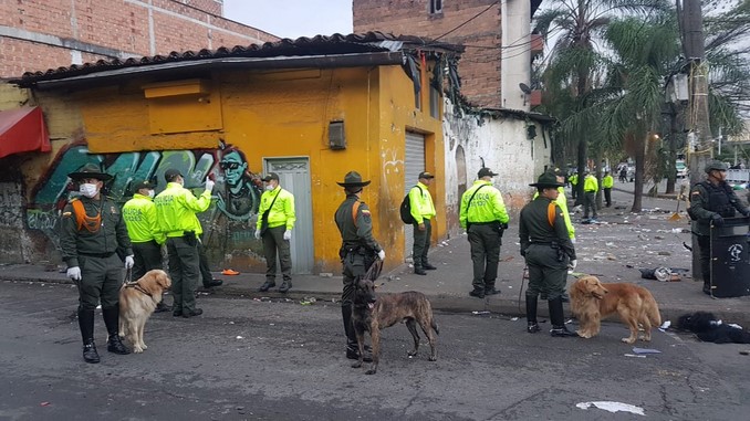 VIDEO y FOTOS: Así fue el Megaoperativo para desmantelar el "Bronx de Medellín" en la Avenida de Greiff 6 Bronx_Medellin_1