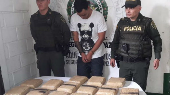 Iba en un taxi con marihuana y lo capturaron en El Poblado 1 Capturado_Marihuana