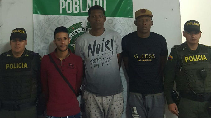 FOTOS: Tres venezolanos fueron capturados tras cometer un hurto en El Poblado 1 Capturados_Venezolanos