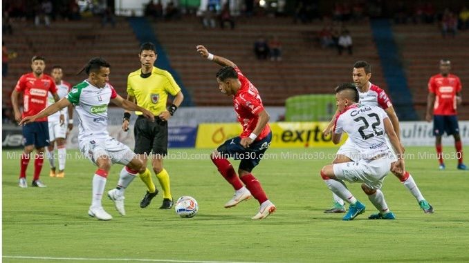 Medellin-Caldas-con-arbitro