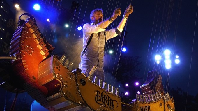 William Close, inventor de instrumentos para música arquitectónica