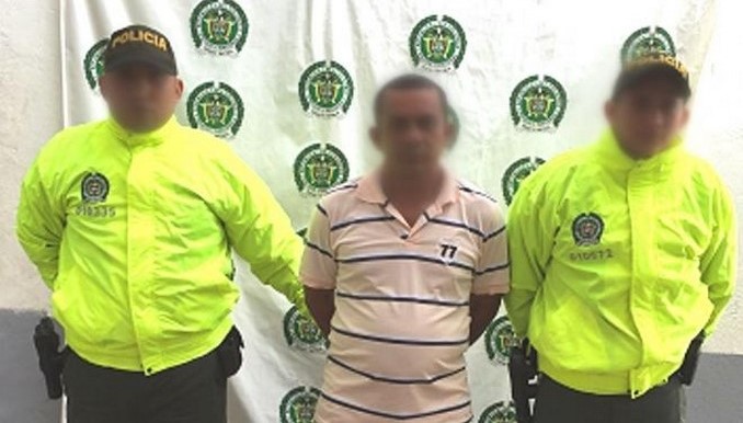 Su pareja lo denunció el año pasado por maltrato. Finalmente lo capturaron en plena vía pública de Pivijay