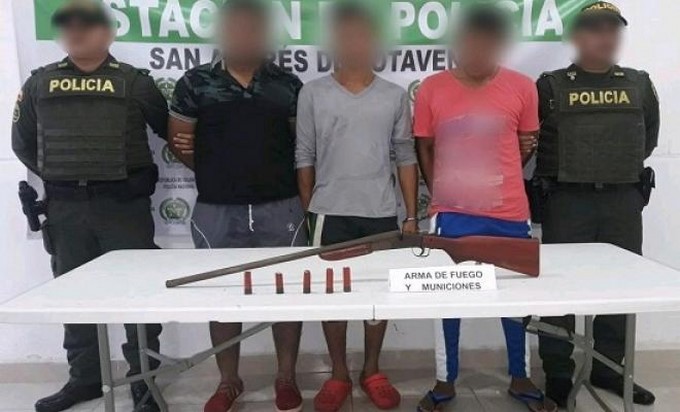 En diferentes operativos, la Policía en Córdoba incautó 14 armas de fuego y capturó a tres personas