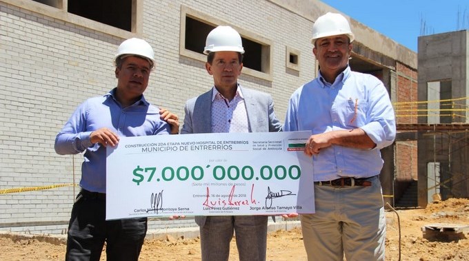 Gobernador Luis Pérez entregó obras en Entrerríos