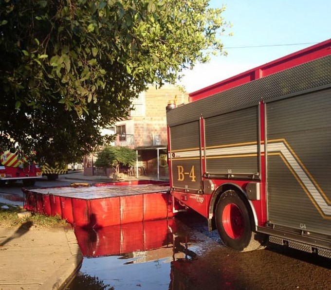 Controlan incendio en Cali que afectó 6 bodegas y 12 viviendas