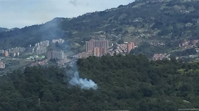 Reportan incendio en el cerro El Volador